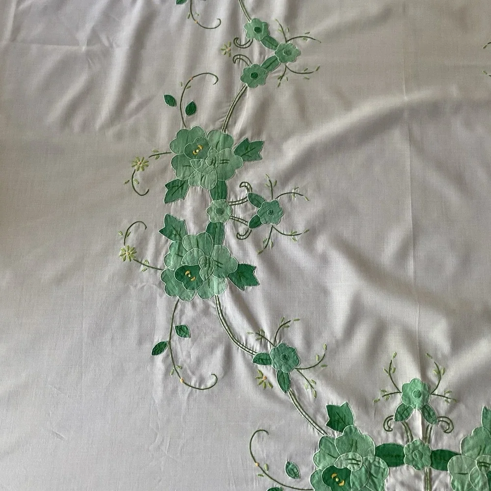 Vintage 70s Hand Sewn Embroidered Applique Floral Tablecloth 70x88